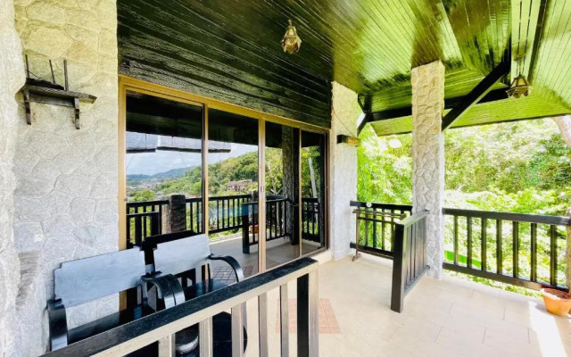 Boomerang Village Resort Kata