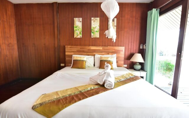 Отель Koh Ngai Thanya Beach Resort