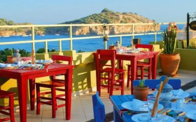 Club Nur Hotel