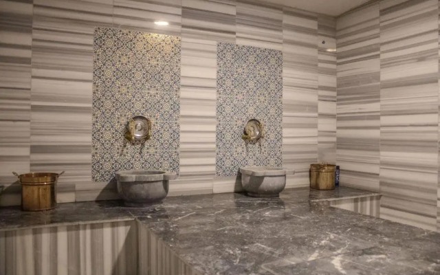 216 North Hotel & Wellness-Spa