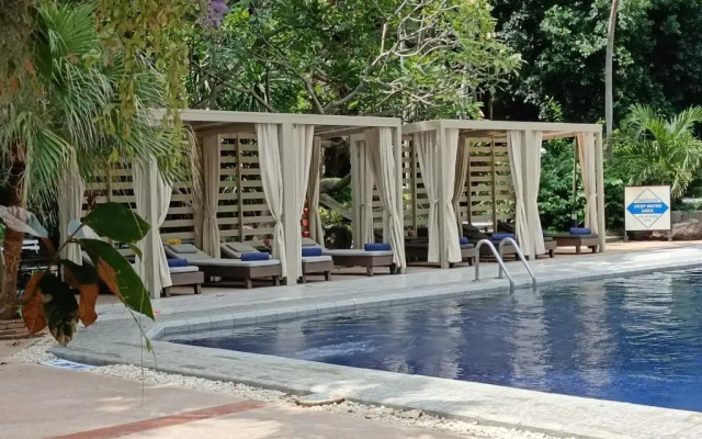 Let's Hyde Pattaya Resort & Villas
