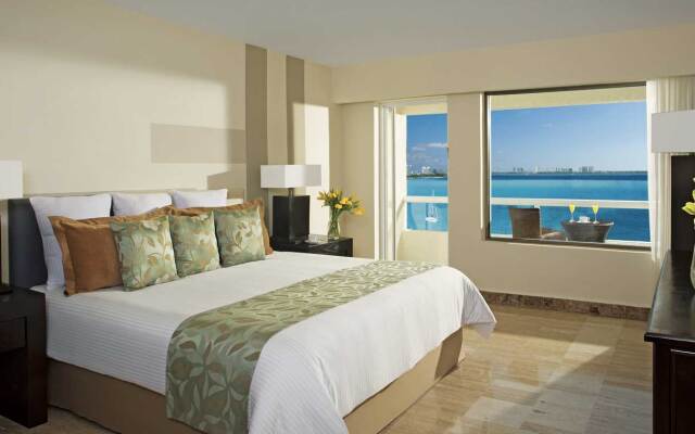 Dreams Sands Cancun Resort & Spa - All Inclusive