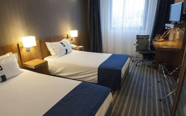 Отель Holiday Inn Express Bilbao, an IHG Hotel