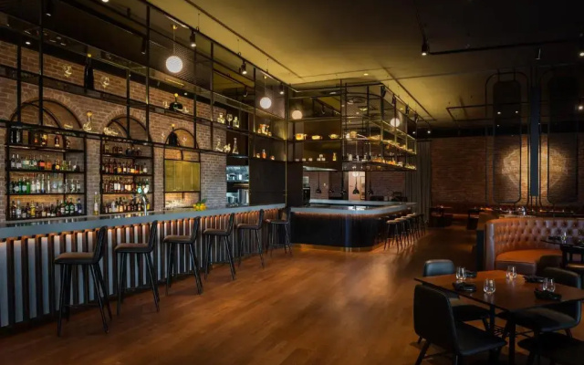 The WB Abu Dhabi, Curio Collection by Hilton