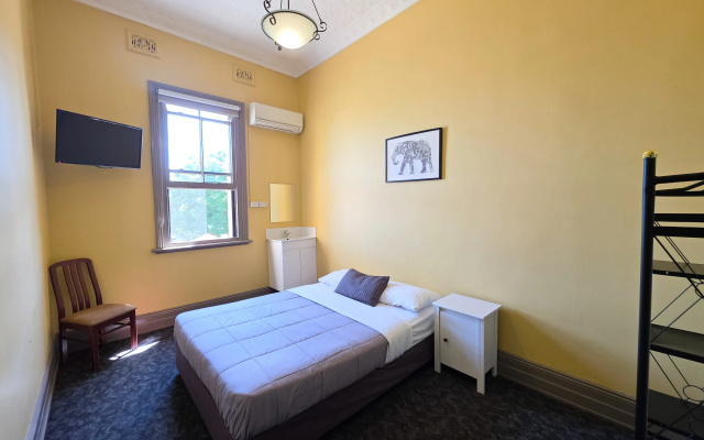 Hotel Cessnock