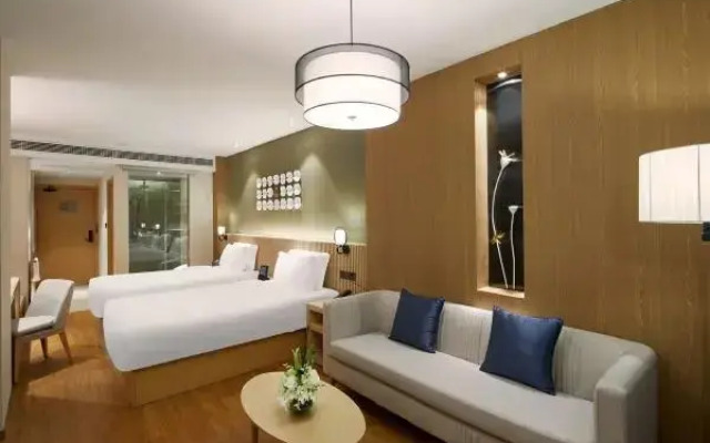 Orange Hotel (Shanghai Hongqiao Railway Station)