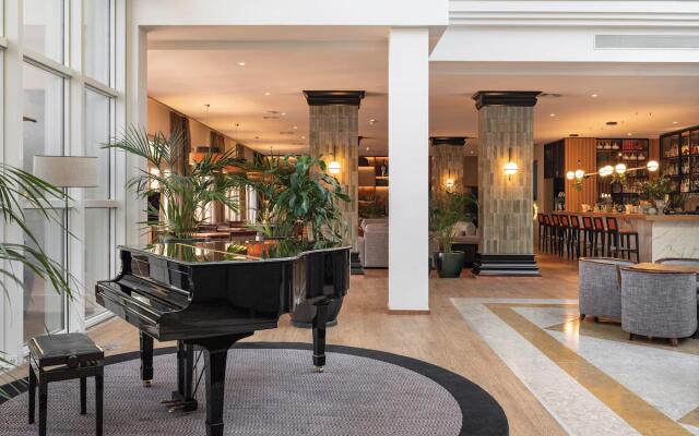 Celay Hotel