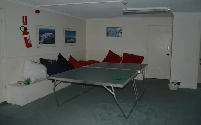 Ajax Ski Club Lodge