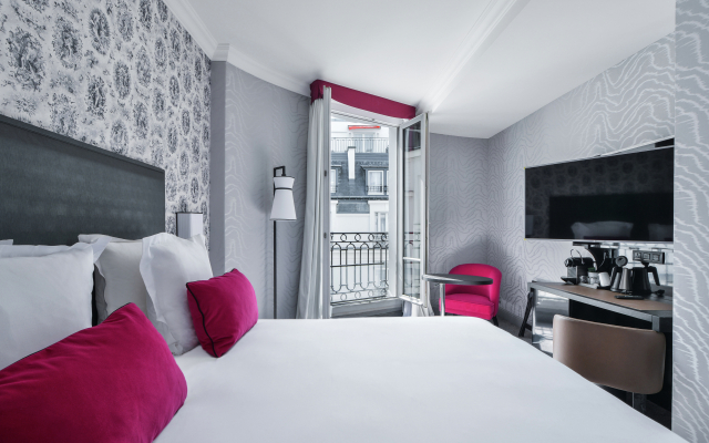 Maison Astor Paris, Curio Collection by Hilton