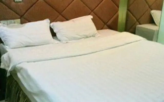 Zhuhai Times Convenience Hotel (Gongbei Port Fuhuali Branch)