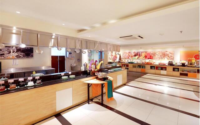 HARRIS Hotel Seminyak Bali