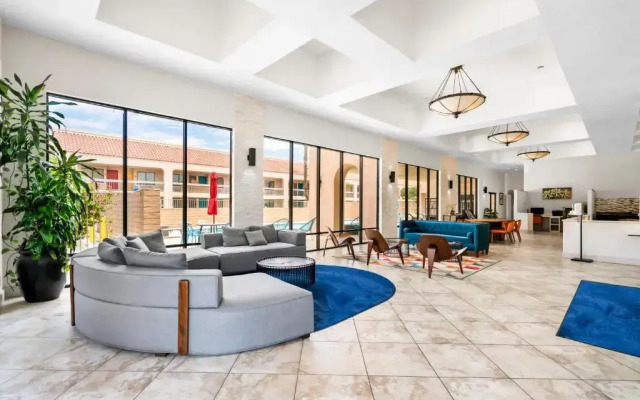 Signature Inn Hotel