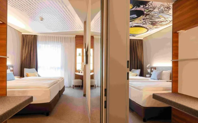 Hey Lou Hotel Monheim am Rhein	