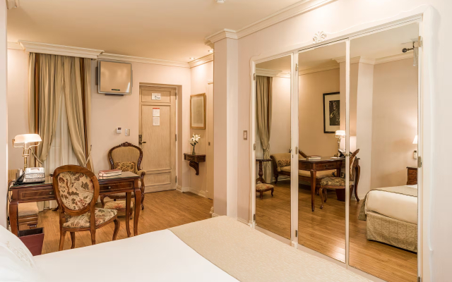 Melia Recoleta Plaza