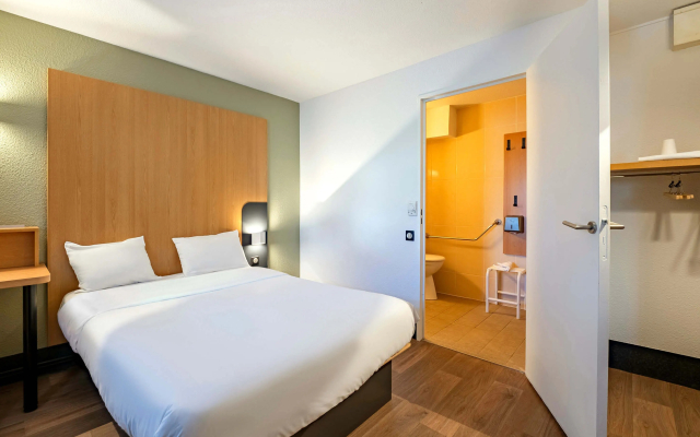 B&B HOTEL Saint-Etienne La Terrasse
