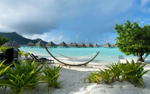 Intercontinental Bora Bora Le Moana Resort