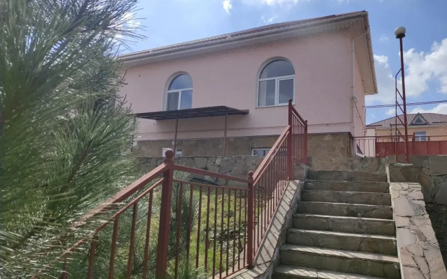 Dom Hostel