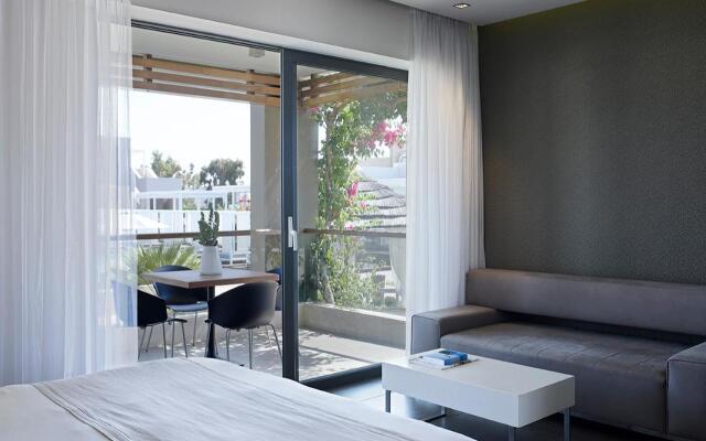 Pelagos Suites Hotel & Spa