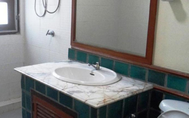 Tararom Budget Hotel