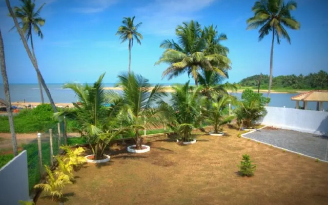 Estuary Beach Hotel