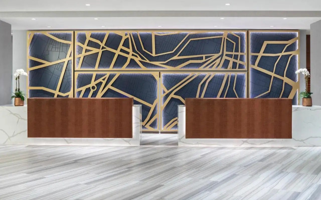 DoubleTree by Hilton Hotel Newark Airport