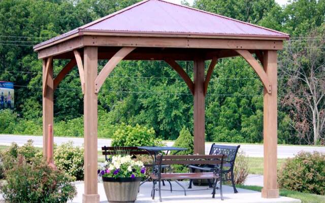 Hometown Inn & Suites