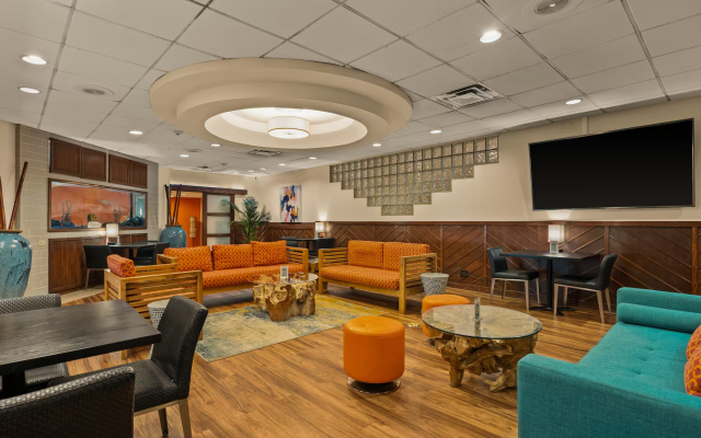 Airport Honolulu Hotel, Trademark Collection by Wyndham