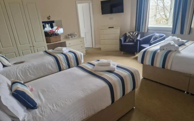 Redcliffe Hotel