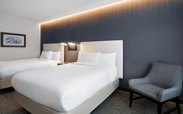 Courtyard by Marriott Seattle SeaTac Airport