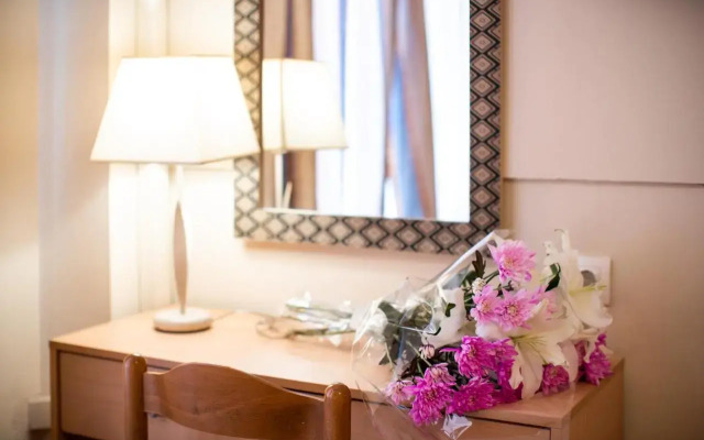 Alexandria Hotel