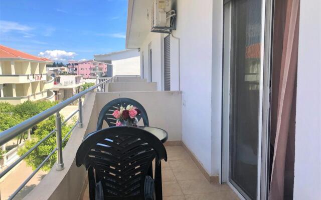 Lazorja Rooms