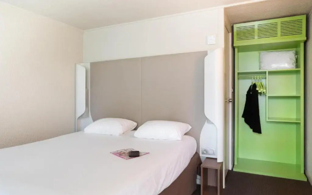 Campanile Morangis Orly Hotel