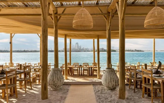 Sofitel Dubai The Palm Luxury Apartments