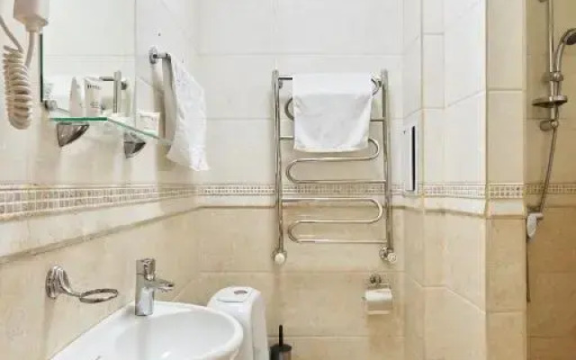 7 days hotel