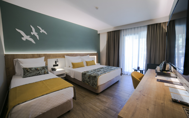 Sailor's Beach Club Hotel