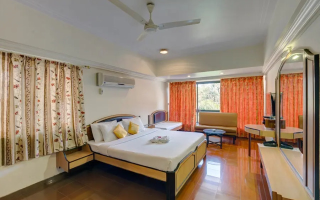 Shreyas Hotel