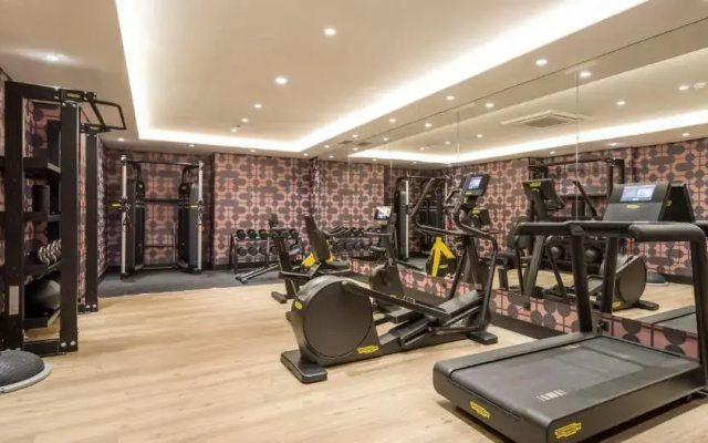 Отель Ilunion Les Corts Spa