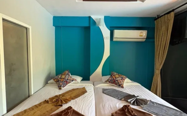 Porterhouse Beach Hotel