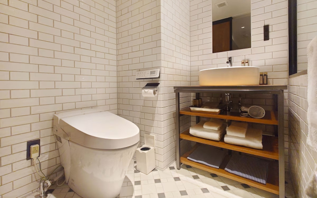 Ebisuholic Hotel