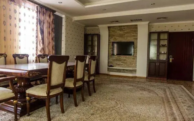 Hotel Gulistan tour