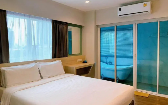 Miloft Sathorn hotel