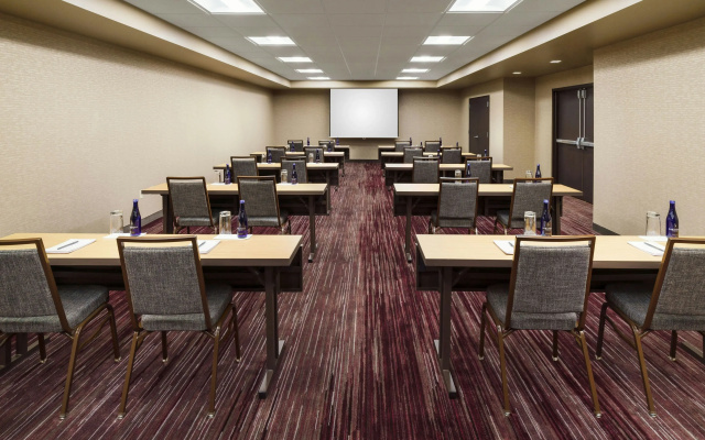 Courtyard by Marriott Chicago Bloomingdale