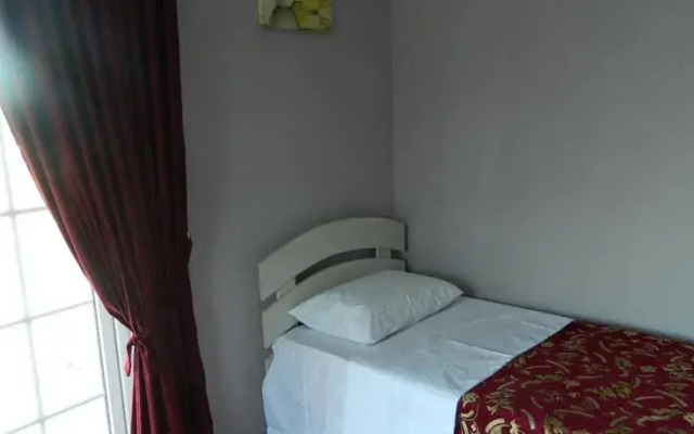 Shik i Dym Hotel