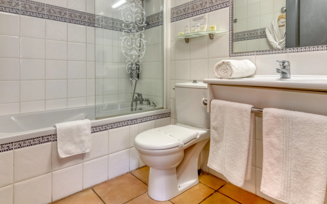 Logis Hotel Restaurant Les II Mas