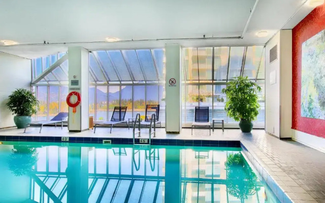 Pinnacle Hotel Harbourfront