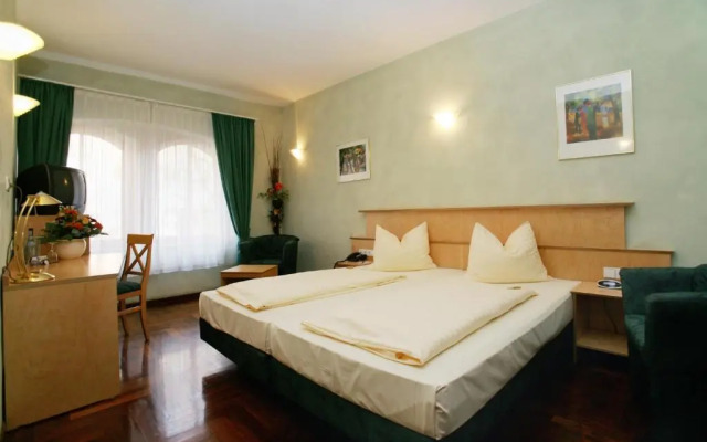 Hotel Hoepfner Burghof