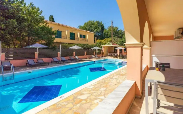 Bella De Lux Apts