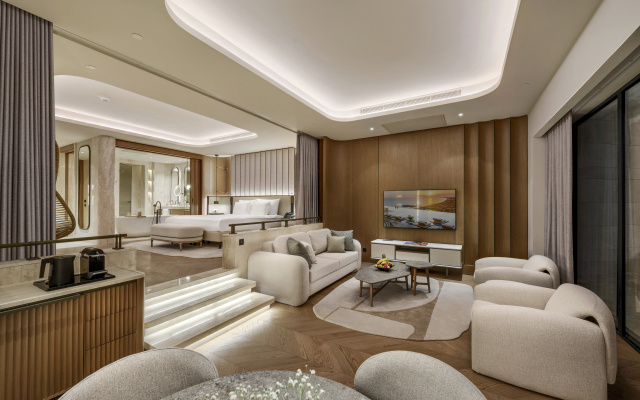 Regnum The Crown Resort