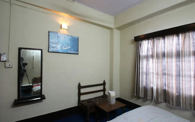 Hotel Adarsh