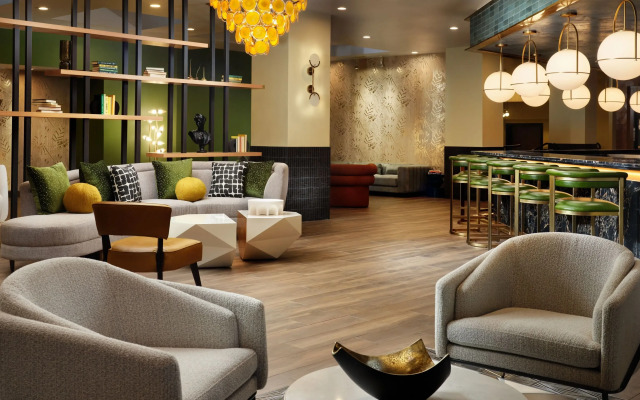 Burton House, Beverly Hills, A Tribute Portfolio Hotel